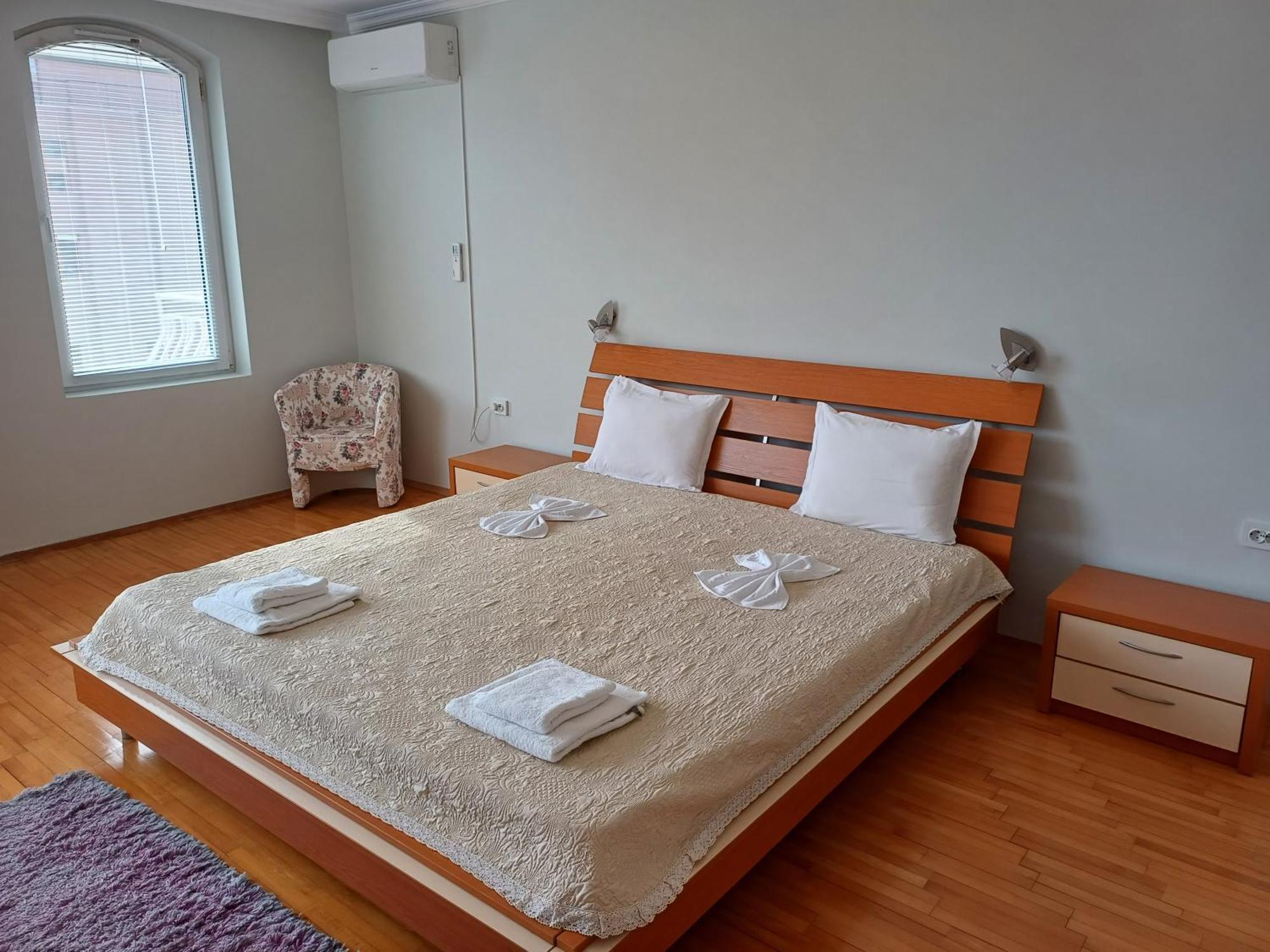Guest Rooms Deva Burgas Ngoại thất bức ảnh
