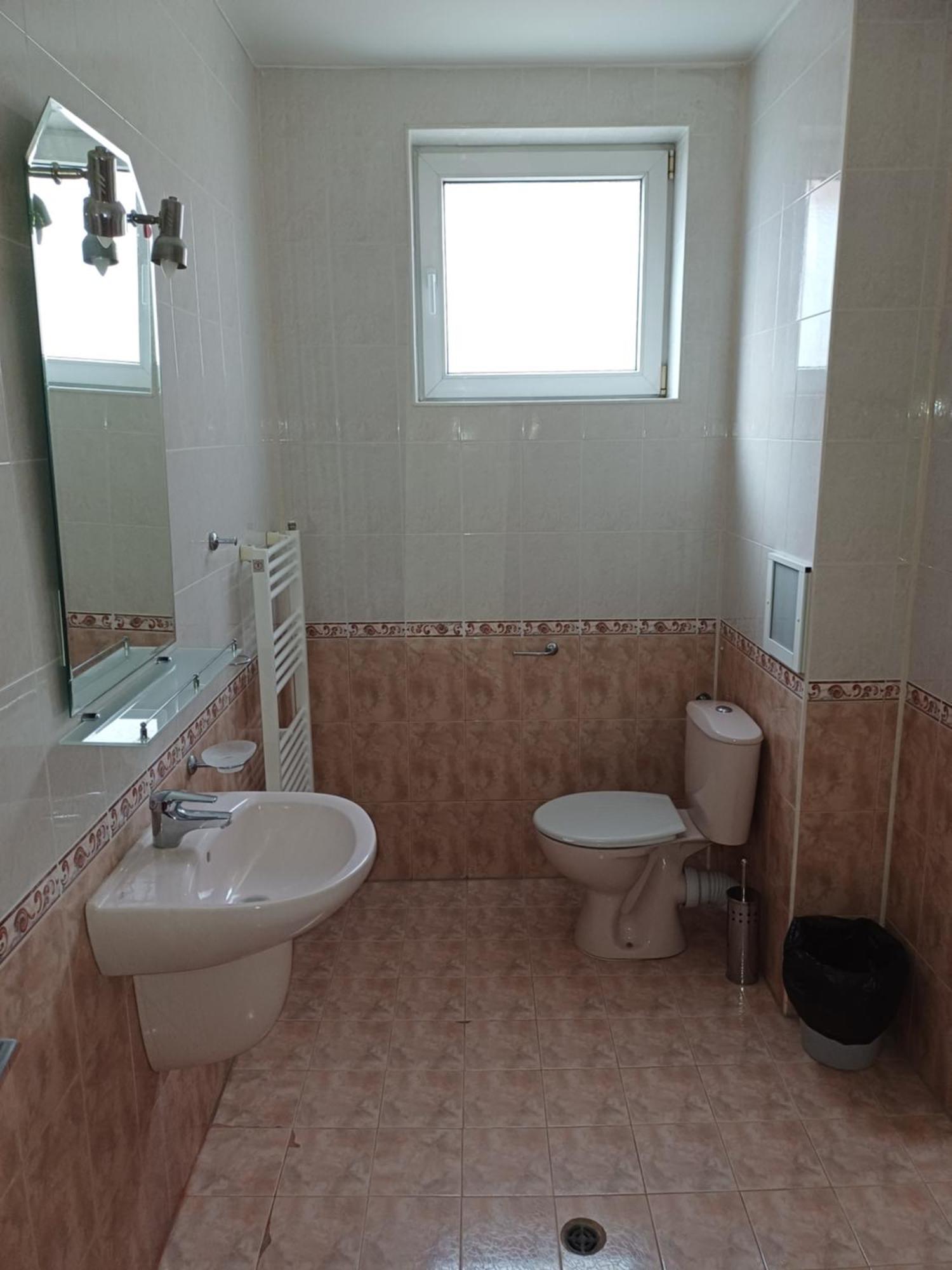 Guest Rooms Deva Burgas Ngoại thất bức ảnh