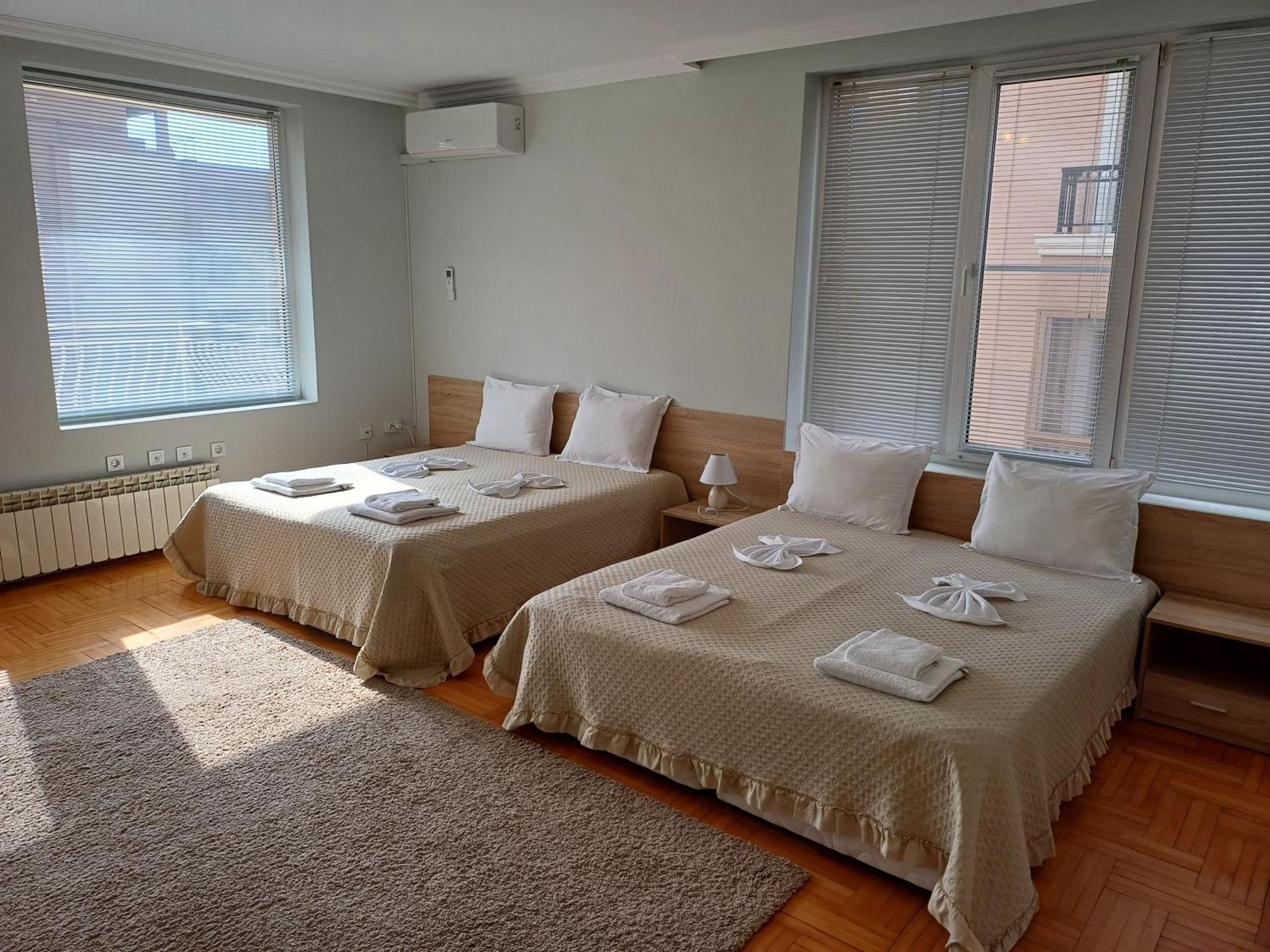 Guest Rooms Deva Burgas Ngoại thất bức ảnh