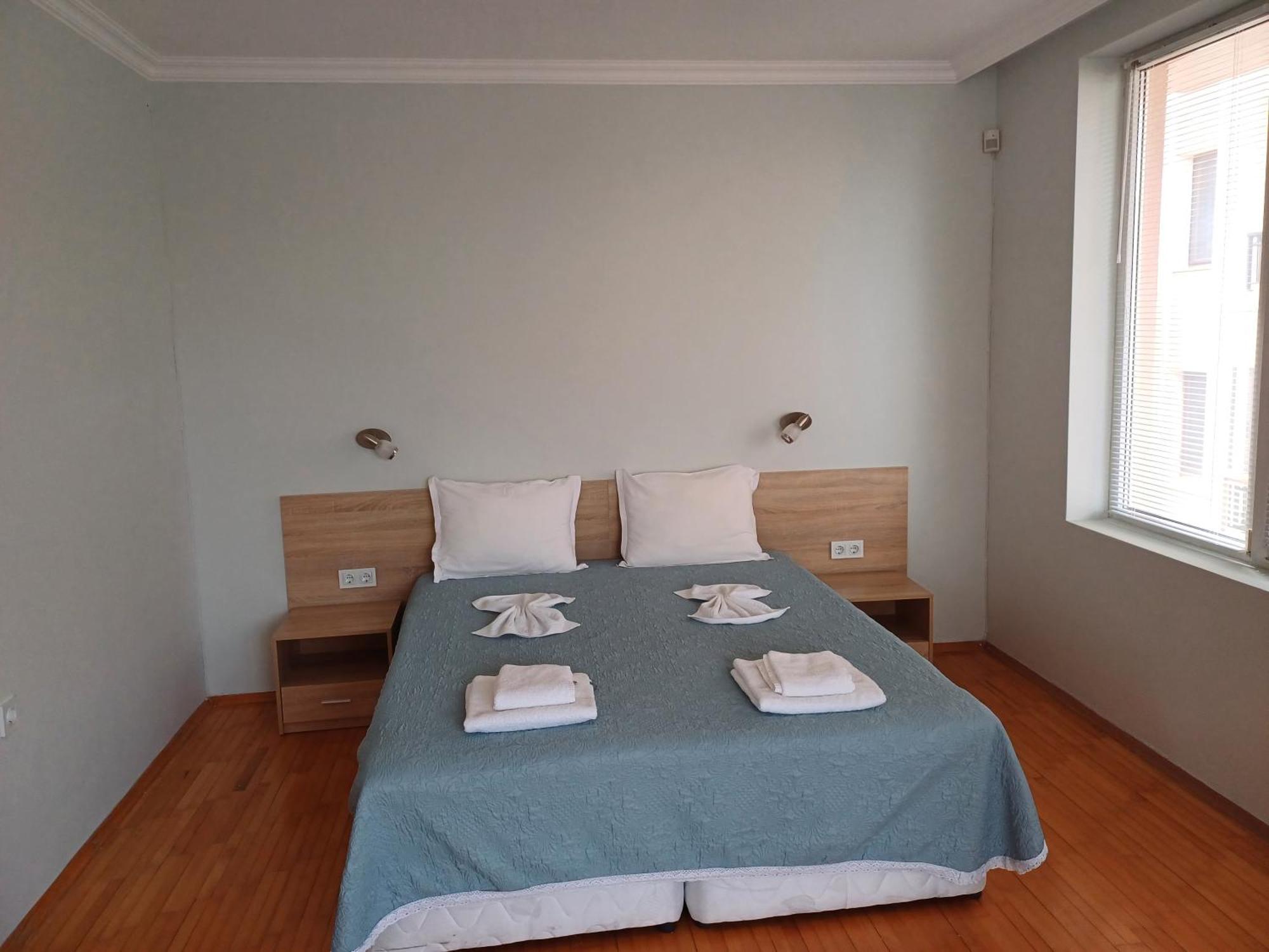 Guest Rooms Deva Burgas Ngoại thất bức ảnh