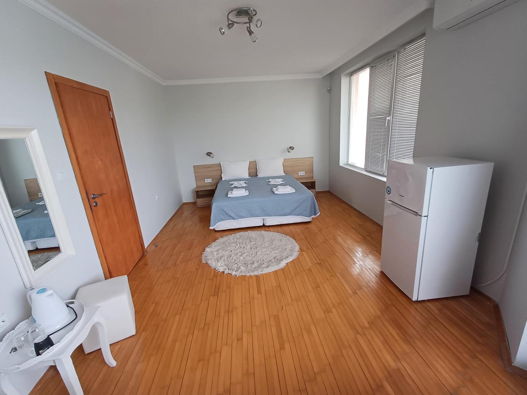 Guest Rooms Deva Burgas Ngoại thất bức ảnh