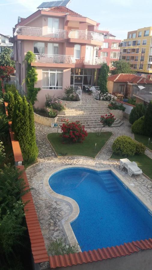 Guest Rooms Deva Burgas Ngoại thất bức ảnh